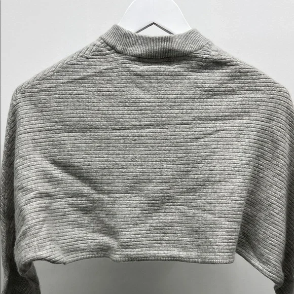 Wilfred Light Gray Ribbed Cropped Sweater - Picture 4 of 4